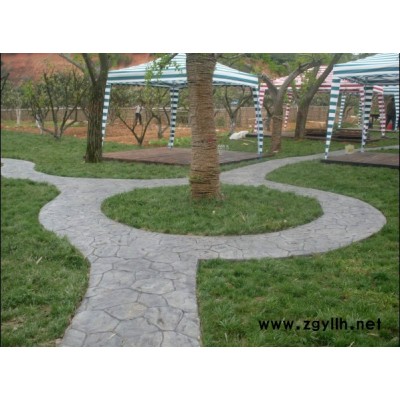 供應(yīng)新疆主題樂園、水上樂園、雕塑、假山假樹、壓模地坪、壓花地坪材料出售